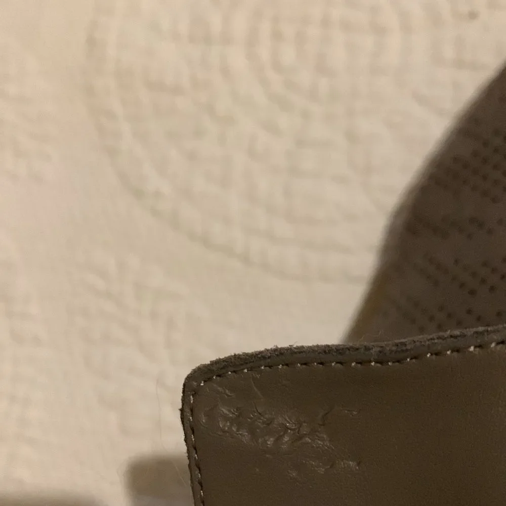 Violet & Red ankle booties. 8 - Picture 11 of 13